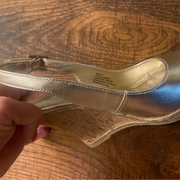 Lilly Pulitzer Gold Wedge Sandals - Picture 7 of 7